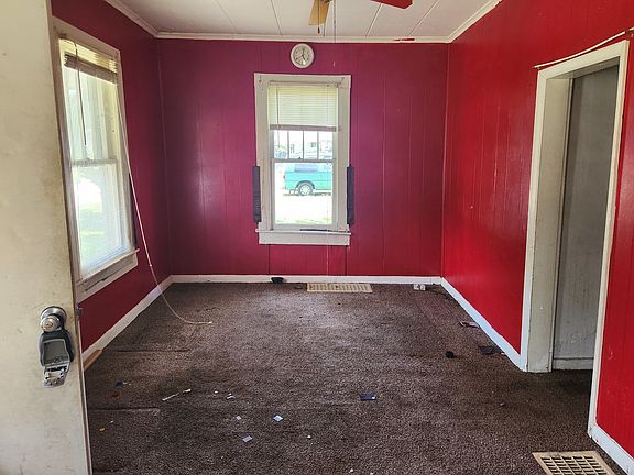 5th image of 816 Warren Ave