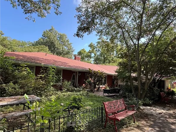 2005 E 0 North Rd, Beecher City, IL 62414