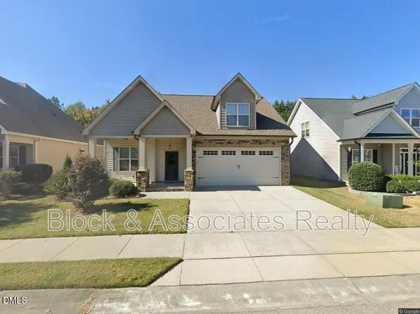 100 Scarlet Bell Dr, Youngsville, NC 27596