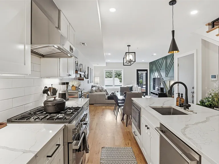 1222 Neal St NE #3 — Photo 12