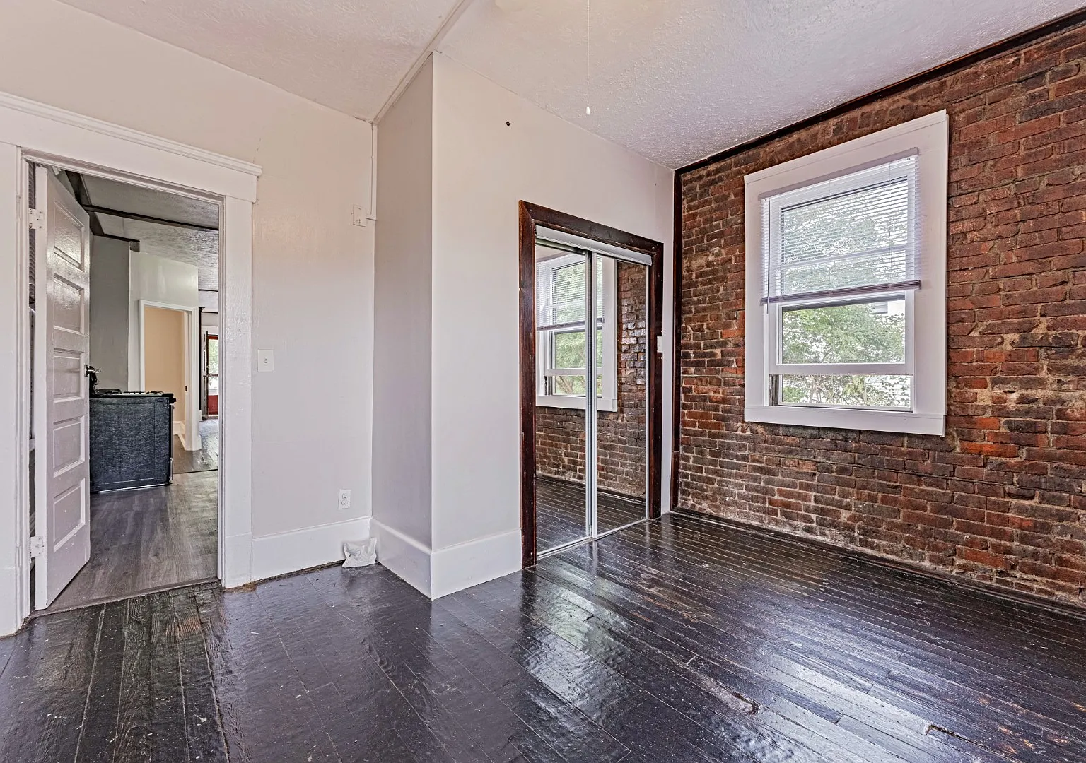 2 bed, 600 sqft, $1,695 — Photo 2