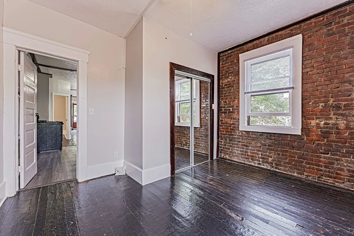 Building Photo - 1891 W 48th St