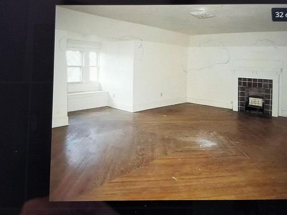 5th image of 841 Center St