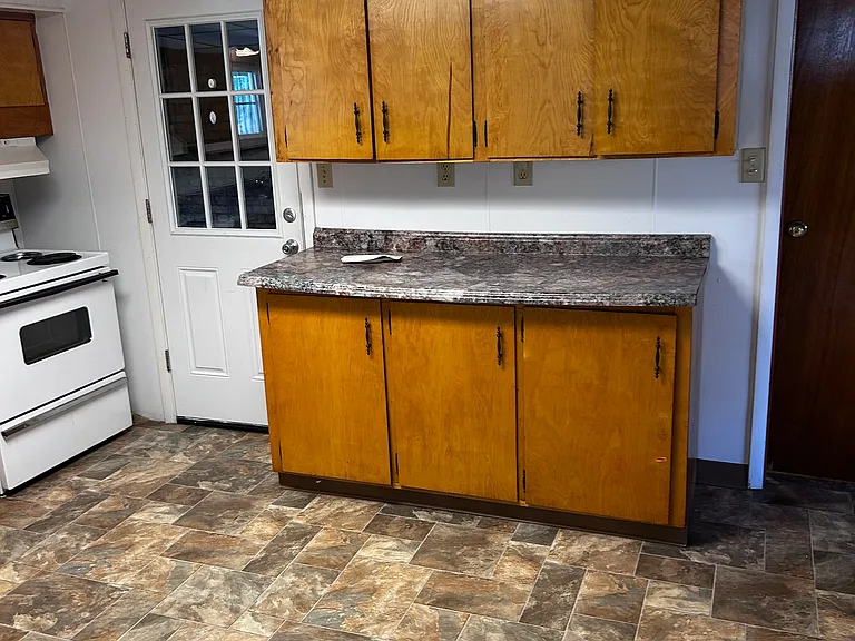 110 Chestnut St — Photo 6