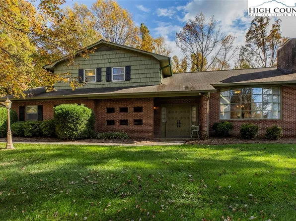 729 Beaumont Poplar Street, North Wilkesboro, NC 28659