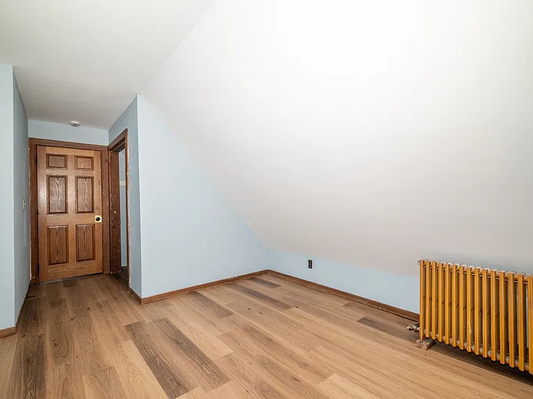 405-407 W Main St — Photo 51