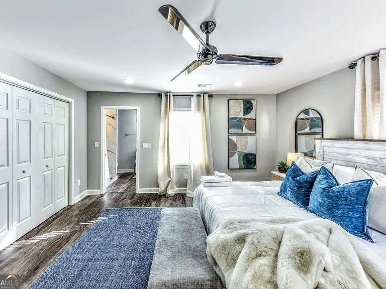 6230 Love St — Photo 14