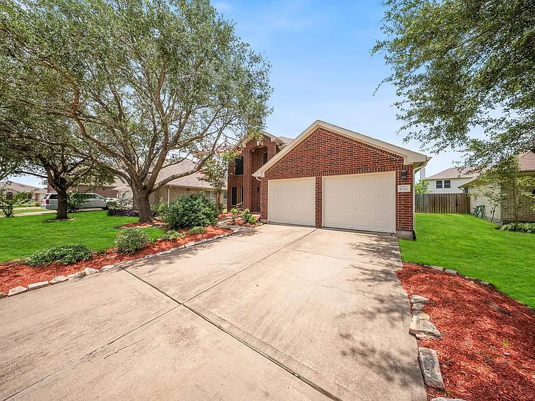 8311 Sierra Hill Ct — Photo 2