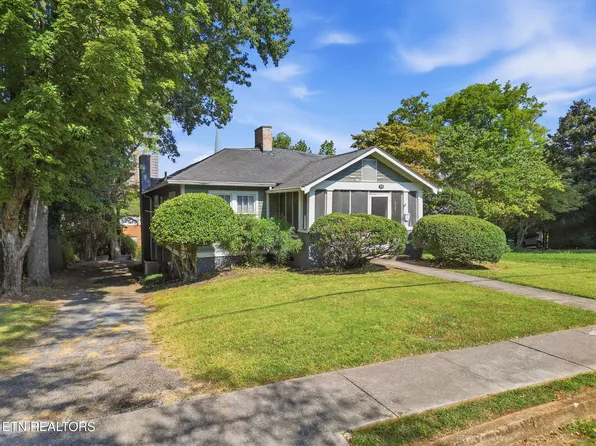 215 W Goddard Ave, Maryville, TN 37803