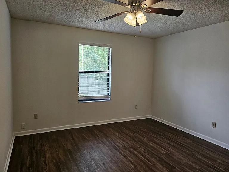 1343 Jefferson Ave #C — Photo 11
