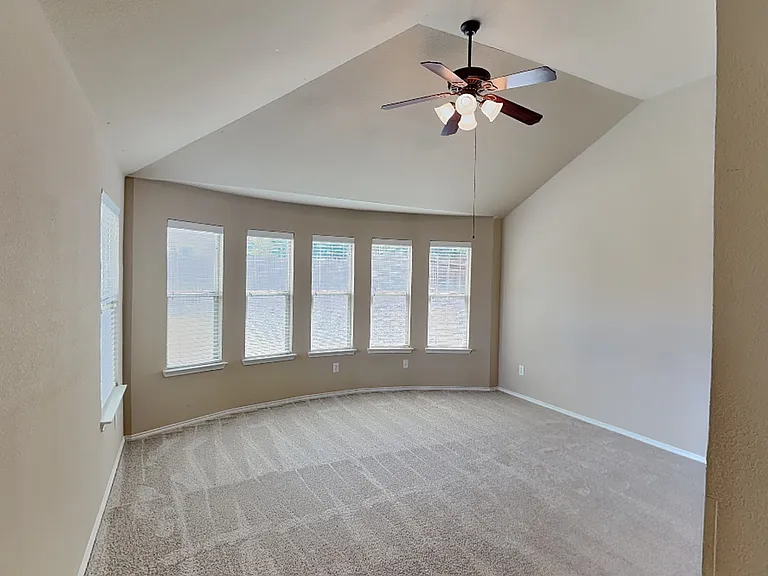 10649 Vista Heights Blvd — Photo 10