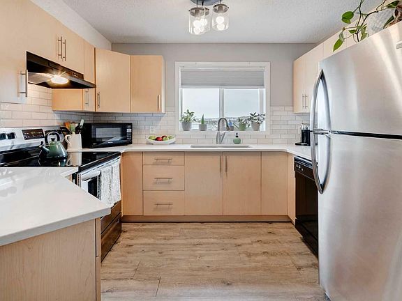 5th image of 505 Railway St W #1419