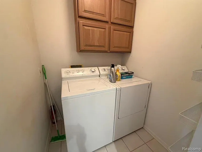 2710 S Knightsbridge Cir — Photo 15