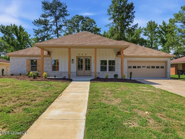 280 Fairfield Dr, Jackson, MS 39206