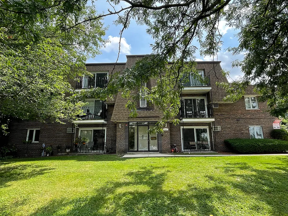 8231 Archer Ave #9