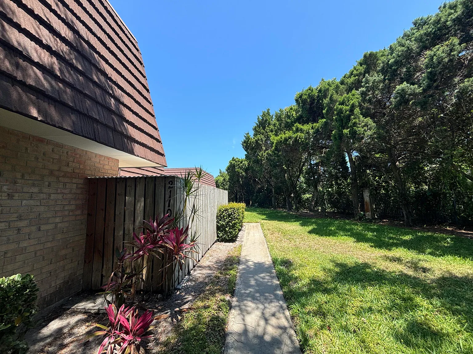 2 bed, 2.5 bath, 1596 sqft, $2,800 — Photo 3