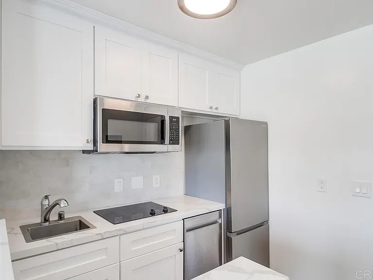 3950 Cleveland Ave #215 — Photo 14
