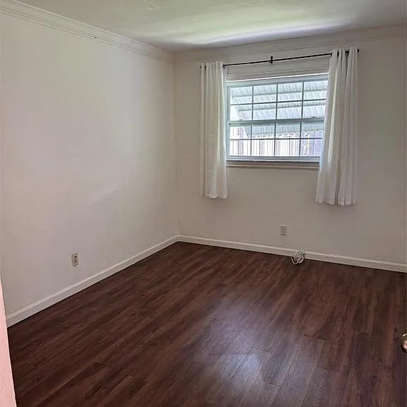 520 NE 58th St — Photo 10