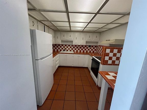 2nd image of 2495 NE 135th St #504
