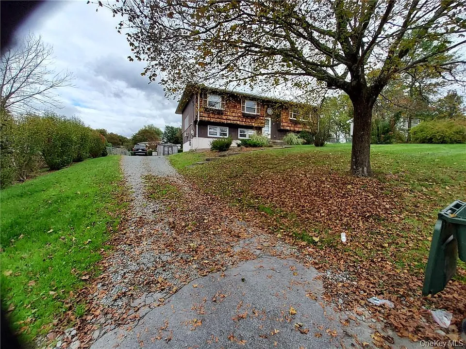3 Tanglewood Dr