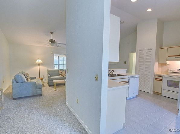 6286 W Weston Dr, Crystal River, FL 34429