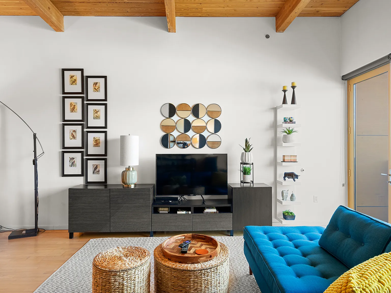 1 bed, 990 sqft, $3,200 — Photo 1