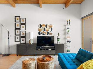 915 SE 35th Ave APT 402, Portland, OR 97214