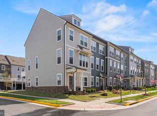 1601 Grove Chestnut Rd, Dumfries, VA 22026