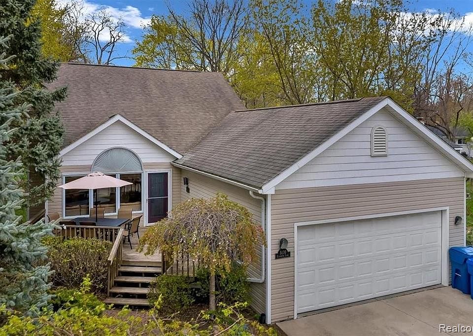 5170 Elizabeth Lake Rd, Waterford, MI 48327 Zillow