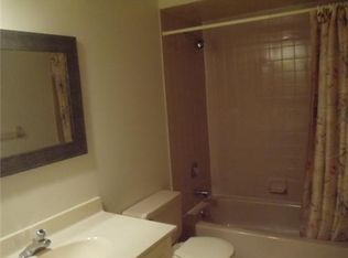 109 Woodbridge Commons Way #109, Iselin, NJ 08830