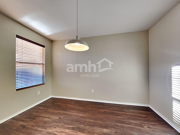 4th image of 6872 Valley Creek Dr