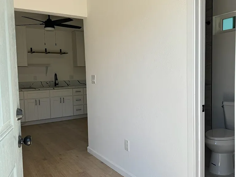 1016 Cedar Brk — Photo 4