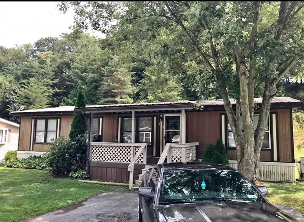 279 Valley View Dr photo 1