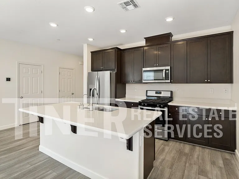 8409 Stara St — Photo 3
