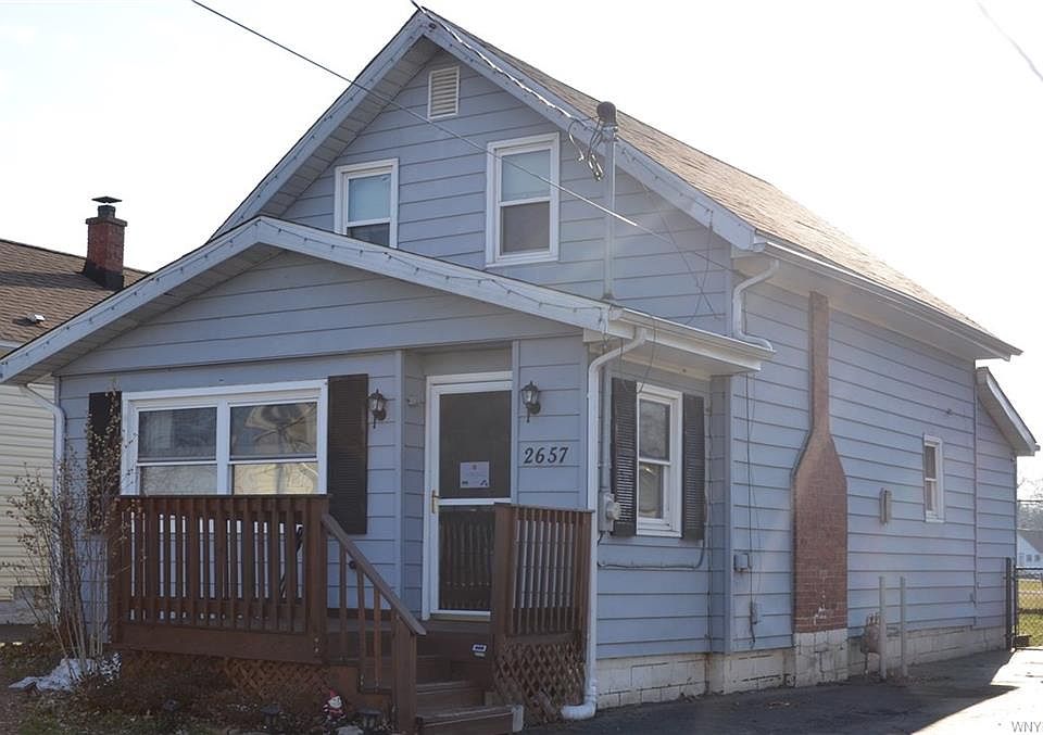 1st image of 2657 Lakewood Ave