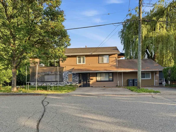 17886 59a Ave, Surrey, BC V3S 1R1