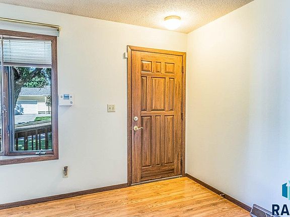 2nd image of 6504 W Essex Ct