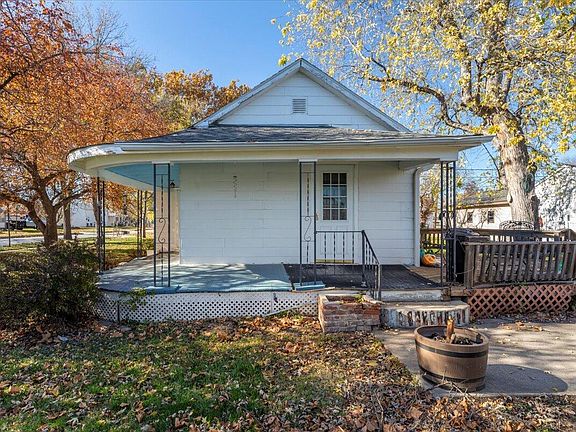 3rd image of 2114 Avenue G