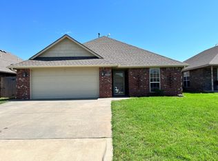 1918 Berry Ave, Weatherford, OK 73096