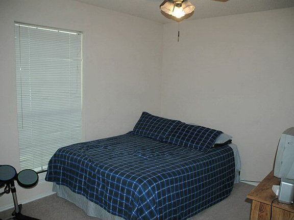 4th image of 3201 Bucknell Dr