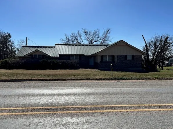 508 E Sammy Baugh Ave, Rotan, TX 79546