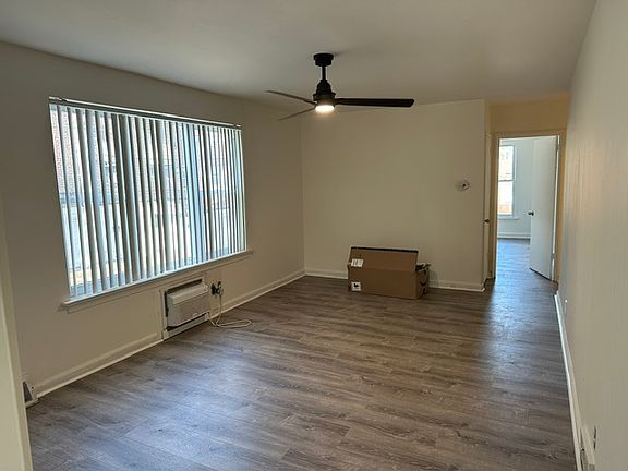 3rd image of 345 Long Ln APT A