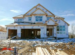 15606 Wilden Dr, Urbandale, IA 50325