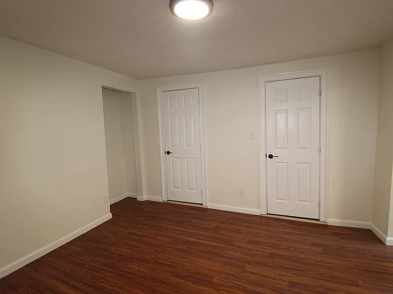 604 Augusta Ave — Photo 13