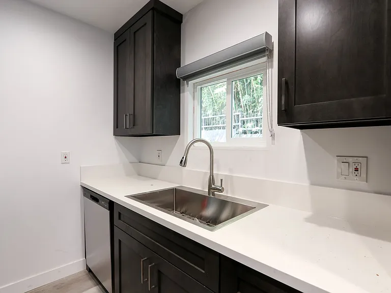 410 Lucas Ave — Photo 23