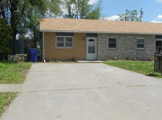 1378 Parkside Dr, Junction City, KS 66441