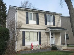 352 Massoit St, Clawson, MI 48017