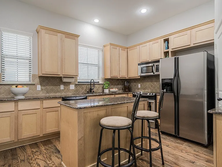 3118 Carmel St — Photo 16