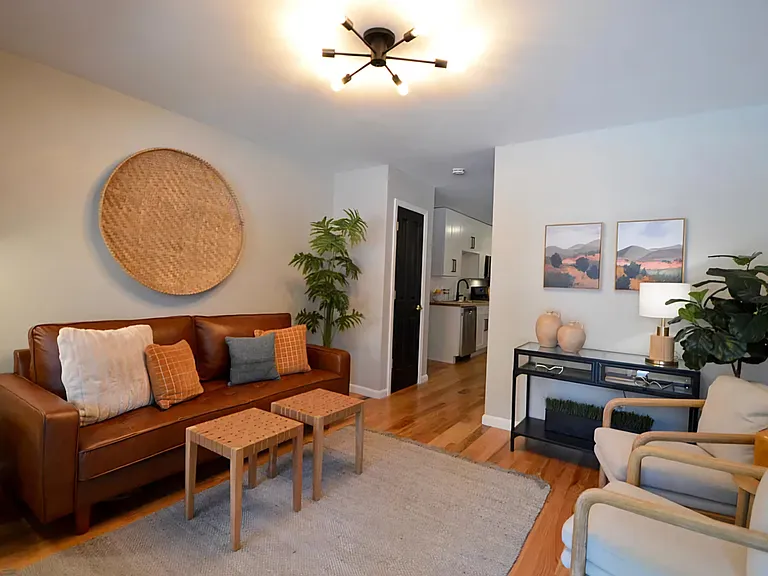 Living Room - 3