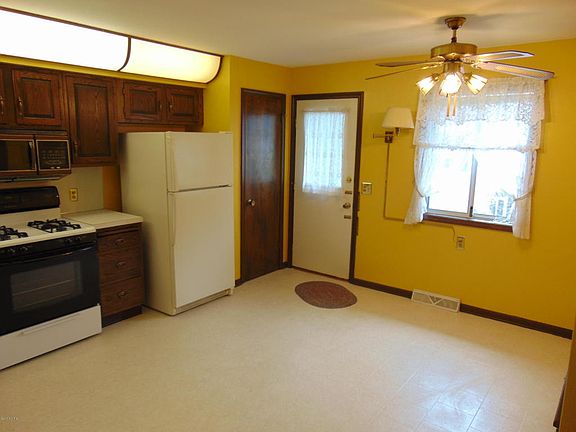 2nd image of 5665 Leisure South Dr SE